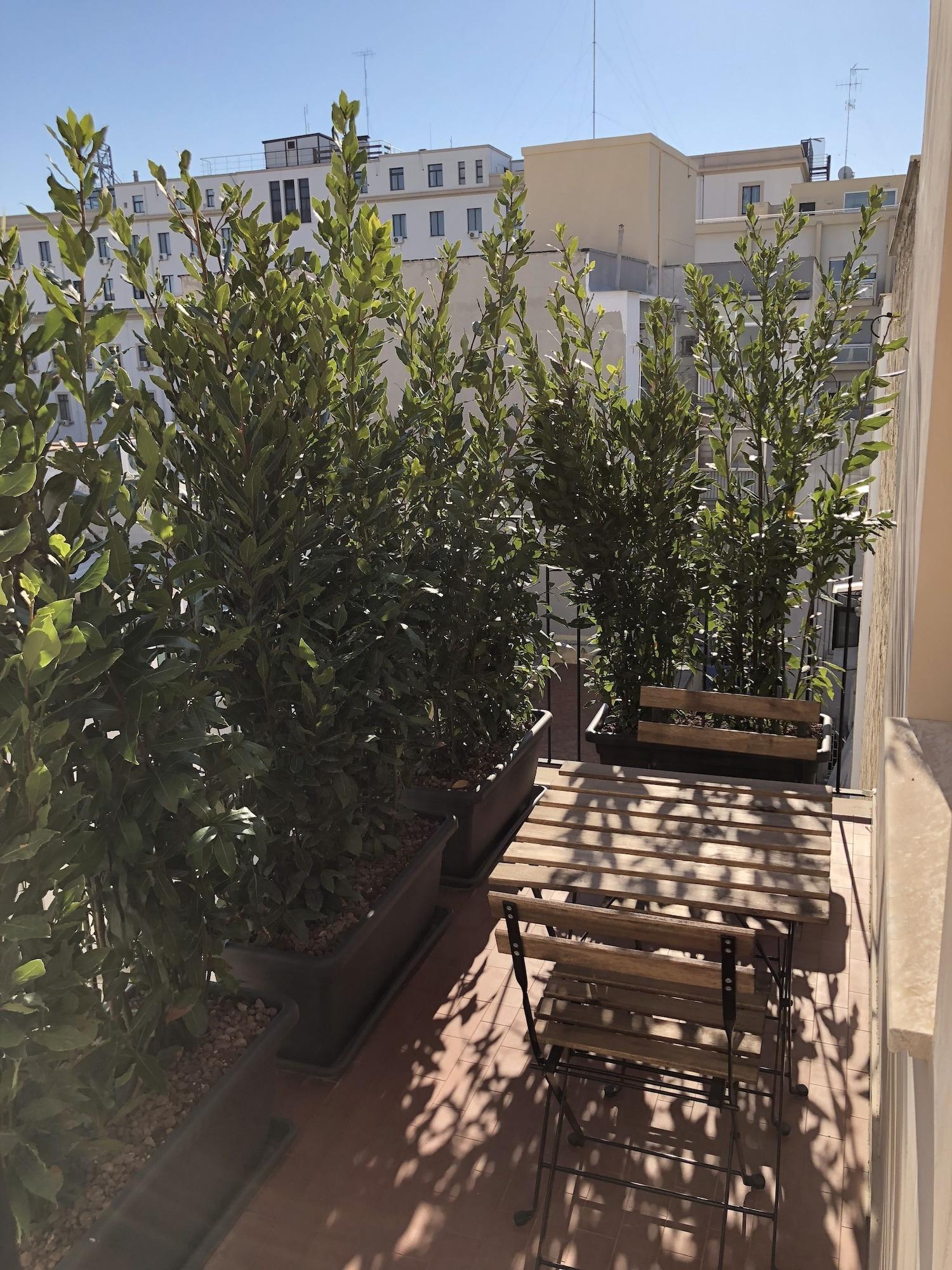 200 Rooms & Terrace Барі Екстер'єр фото