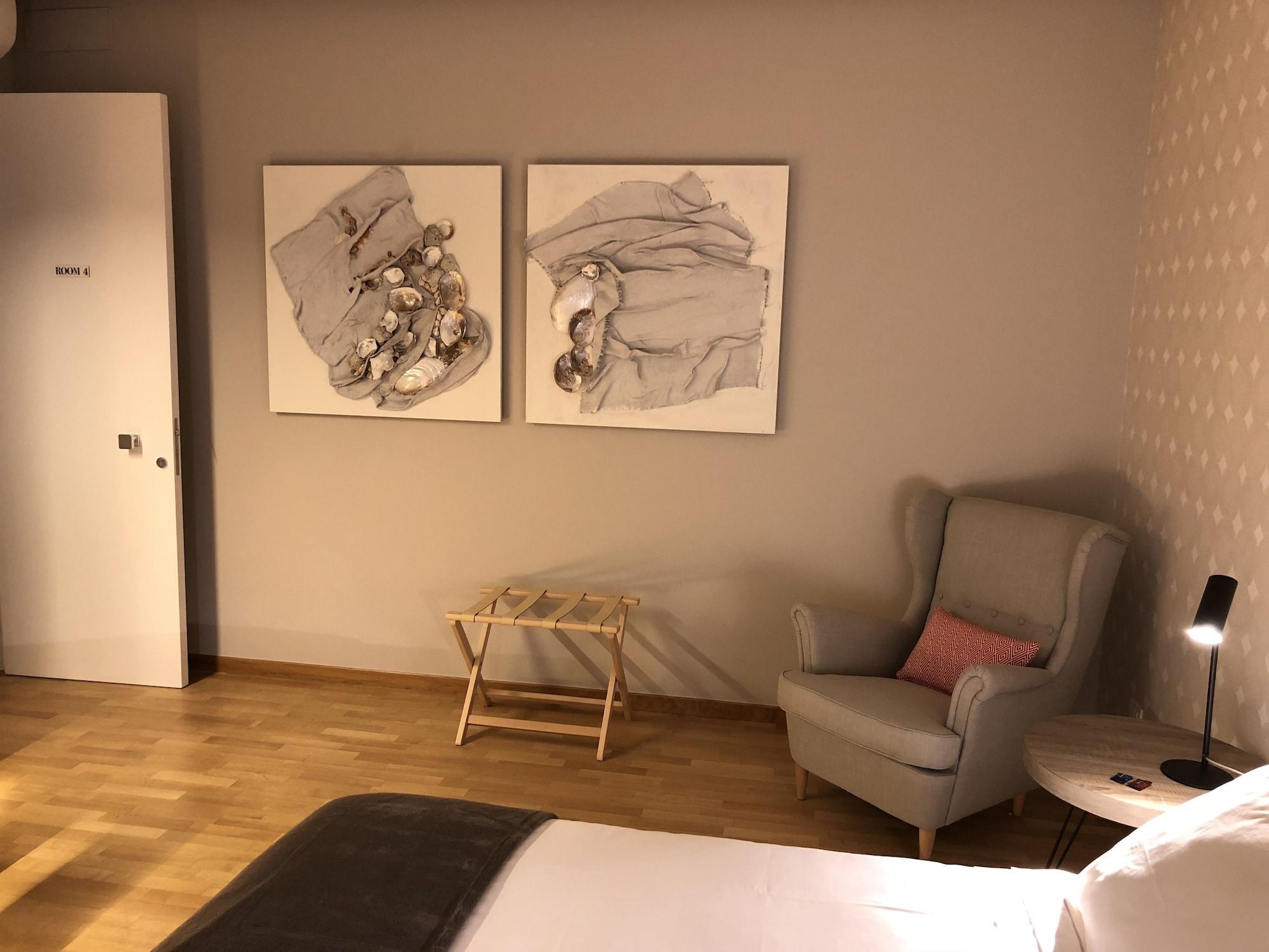 200 Rooms & Terrace Барі Екстер'єр фото