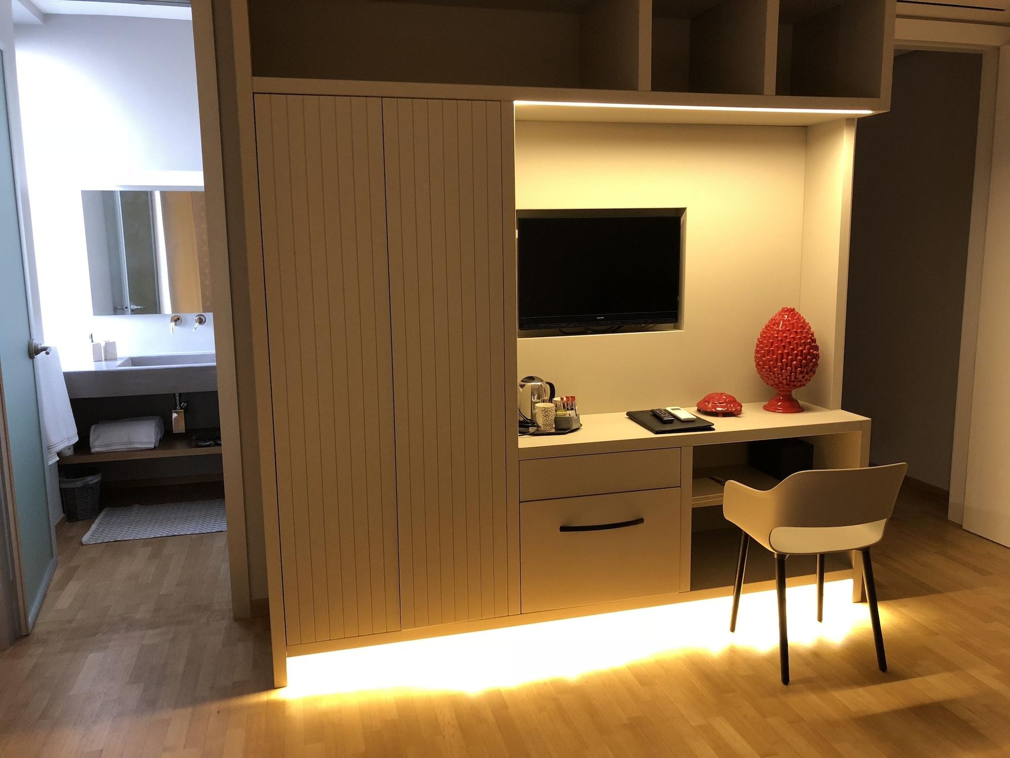 200 Rooms & Terrace Барі Екстер'єр фото